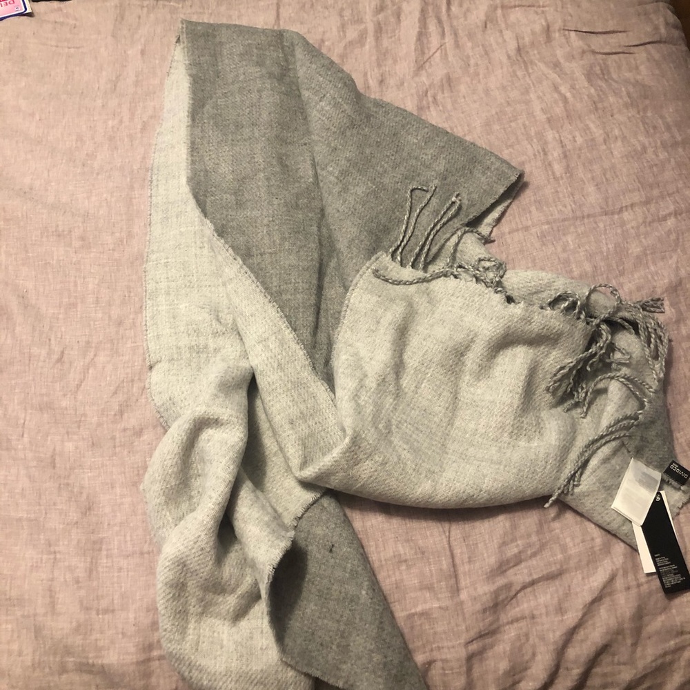 Soft blanket scarf